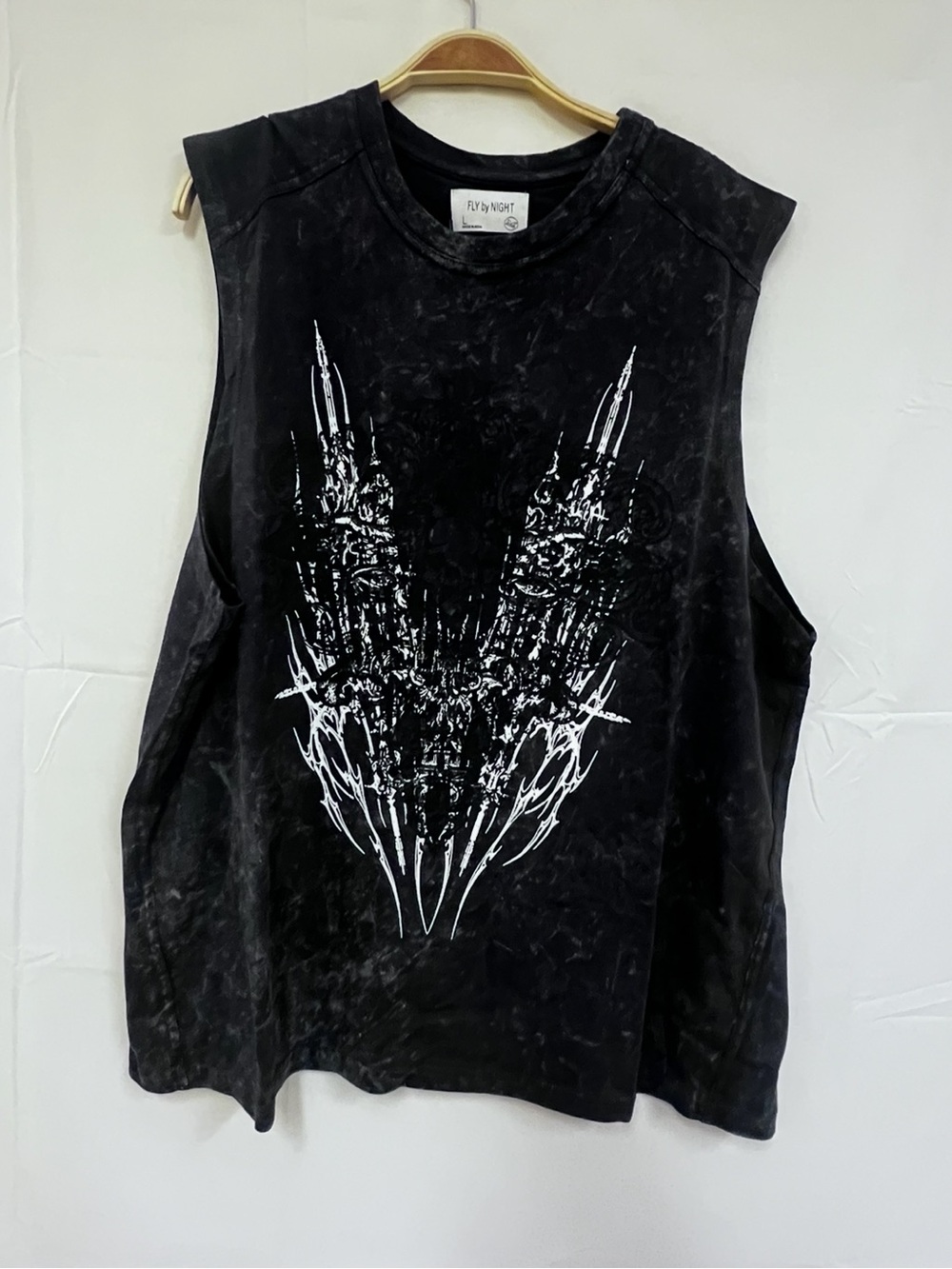 NEW Nova men colliding muscle tee size: L